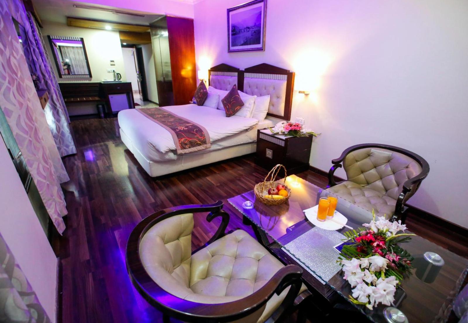 Hotel The Residency Srinagar Exteriör bild